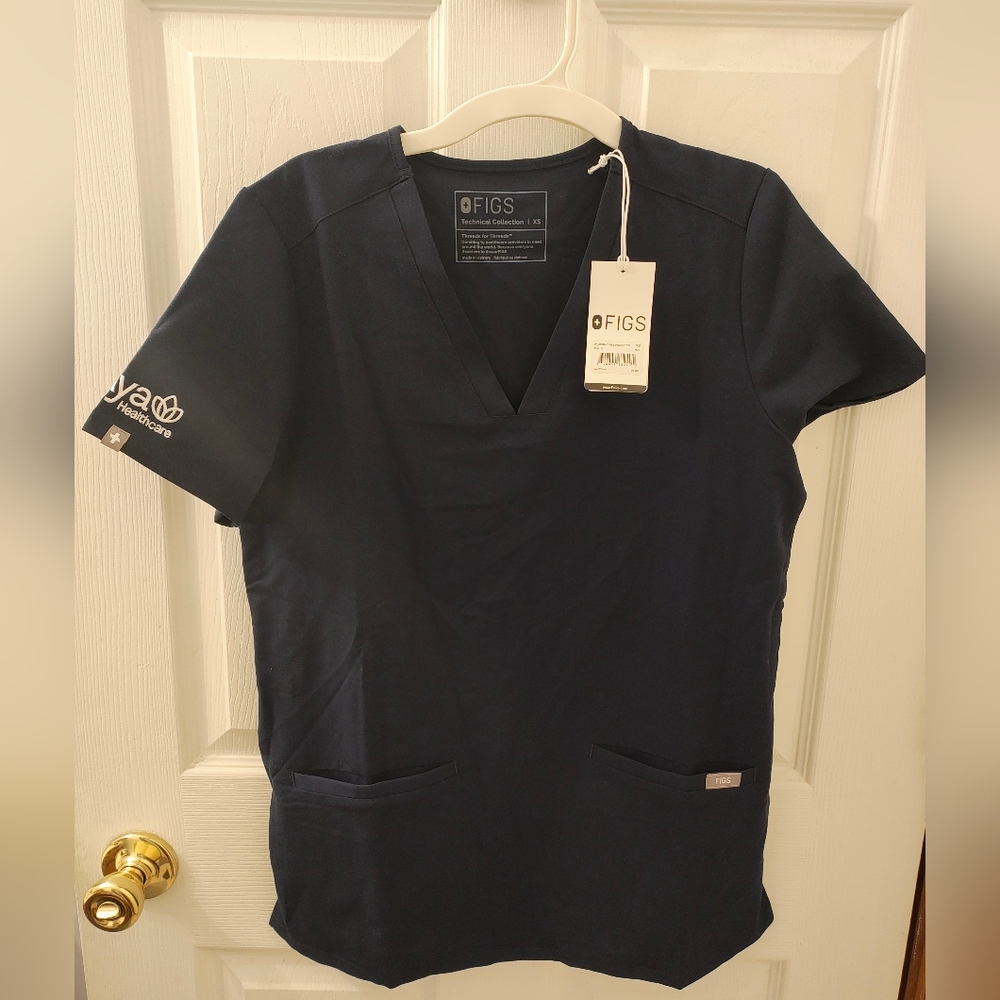 Navy Figs scrub top